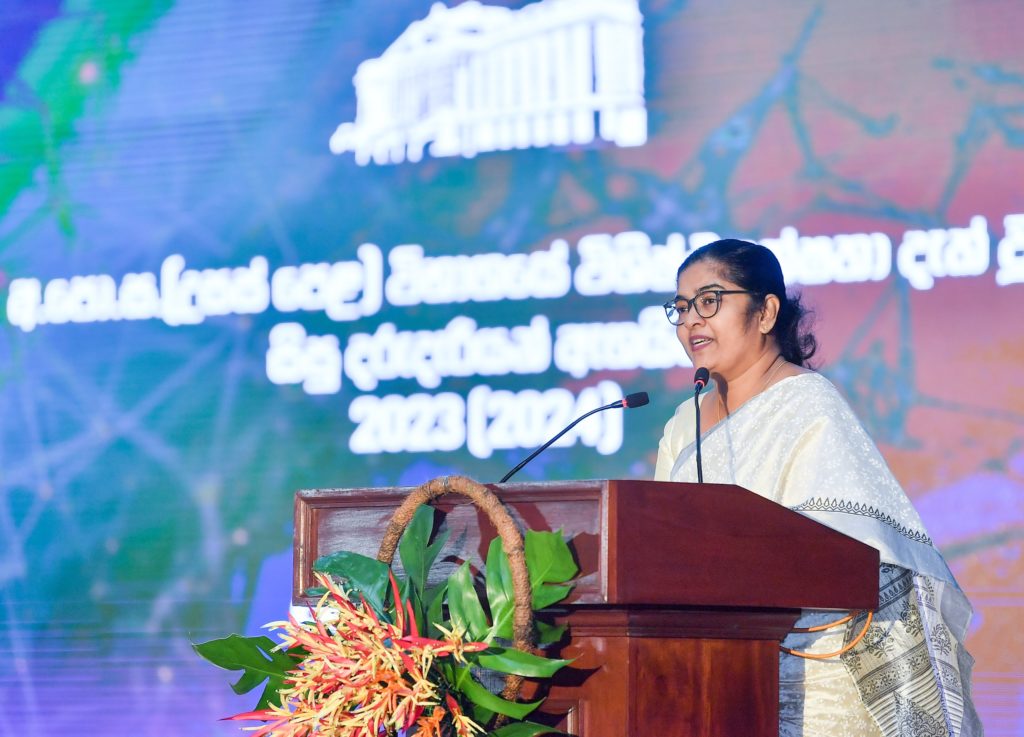 Minister Saroja Paulraj Speech at award giving for al high achievers