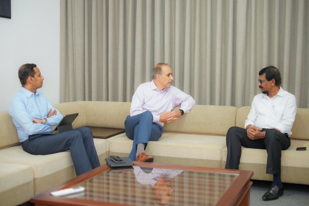 Gevorg Sargsyan and the team with Tilvin Silva