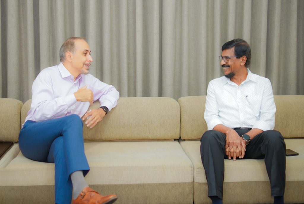 Tilvin Silva with Gevorg Sargsyan